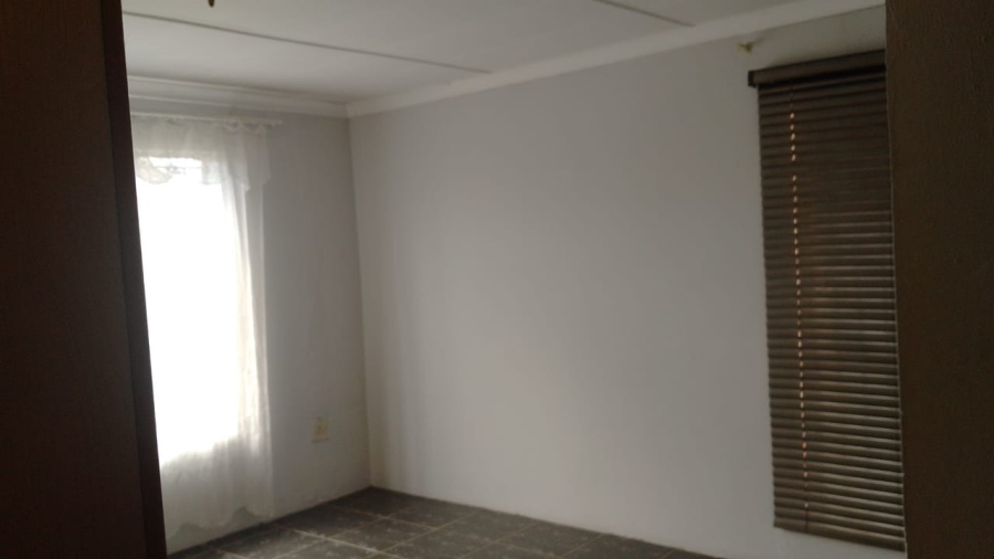 To Let 4 Bedroom Property for Rent in Kagisanong Free State